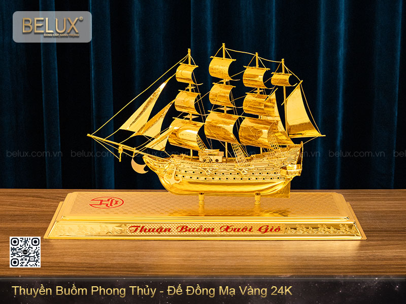 Thuyền buồm đế đồng mạ vàng 24k